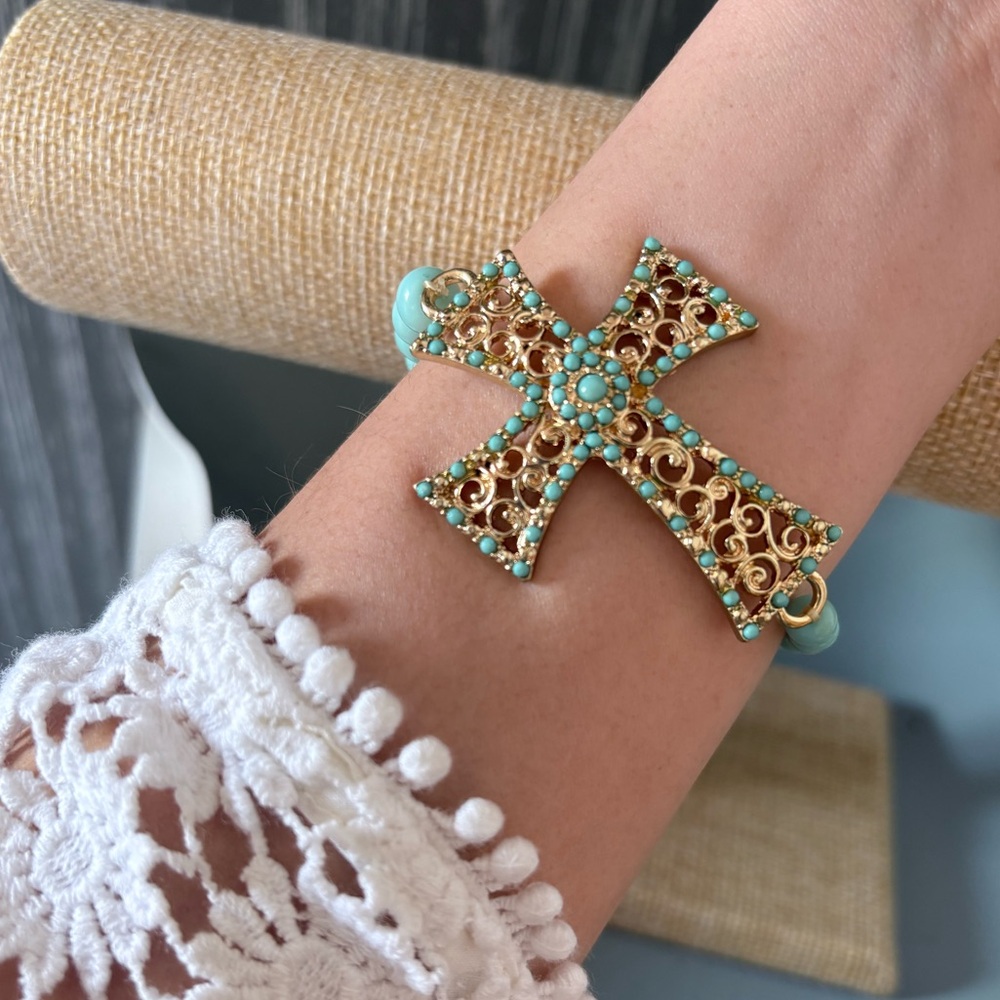 NWT Gold Cross Turquoise Bead Stretch Bracelet